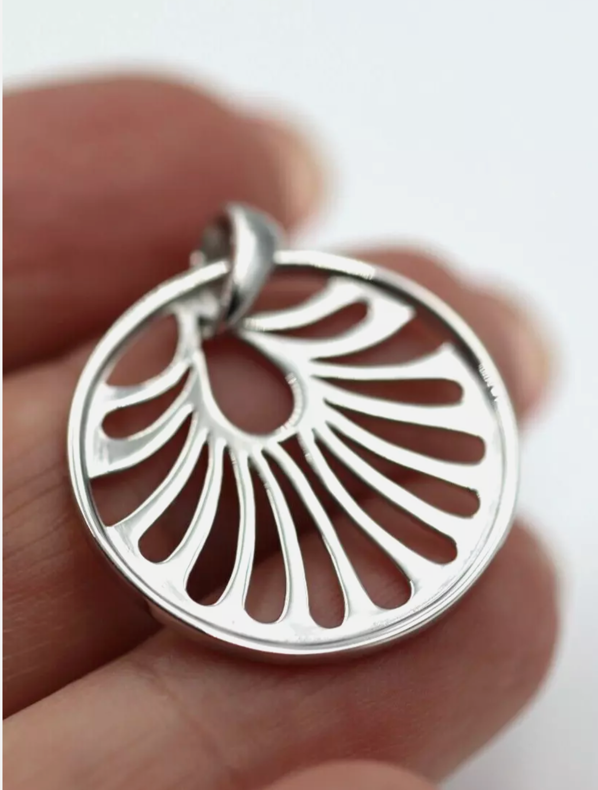 Kaedesigns Genuine Solid Sterling Silver 925 Circle Cut Out Pendant + Necklace Chain
