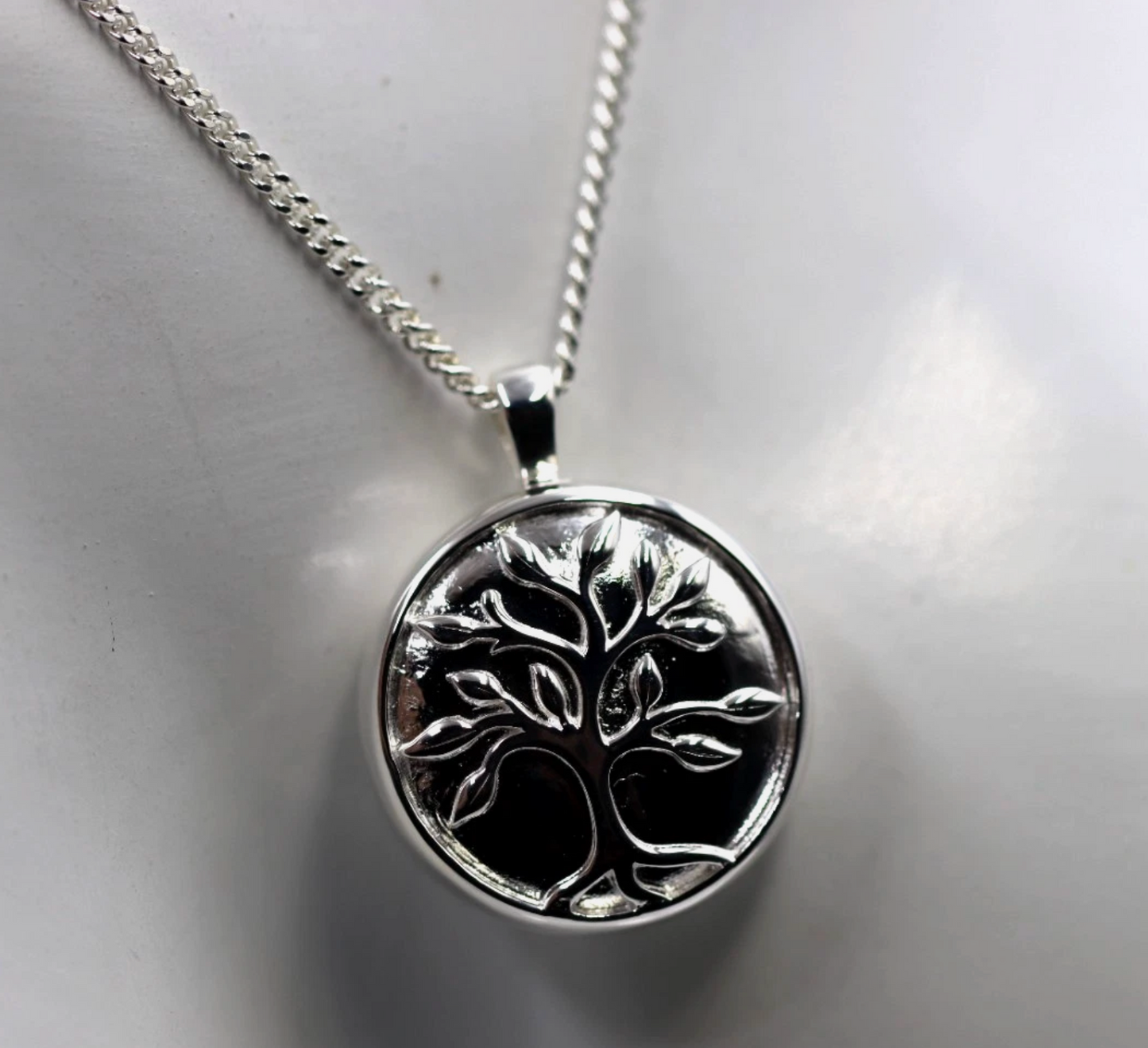 Sterling Silver 925 Tree of Life Memorial Pendant with Screw Opening + Necklace