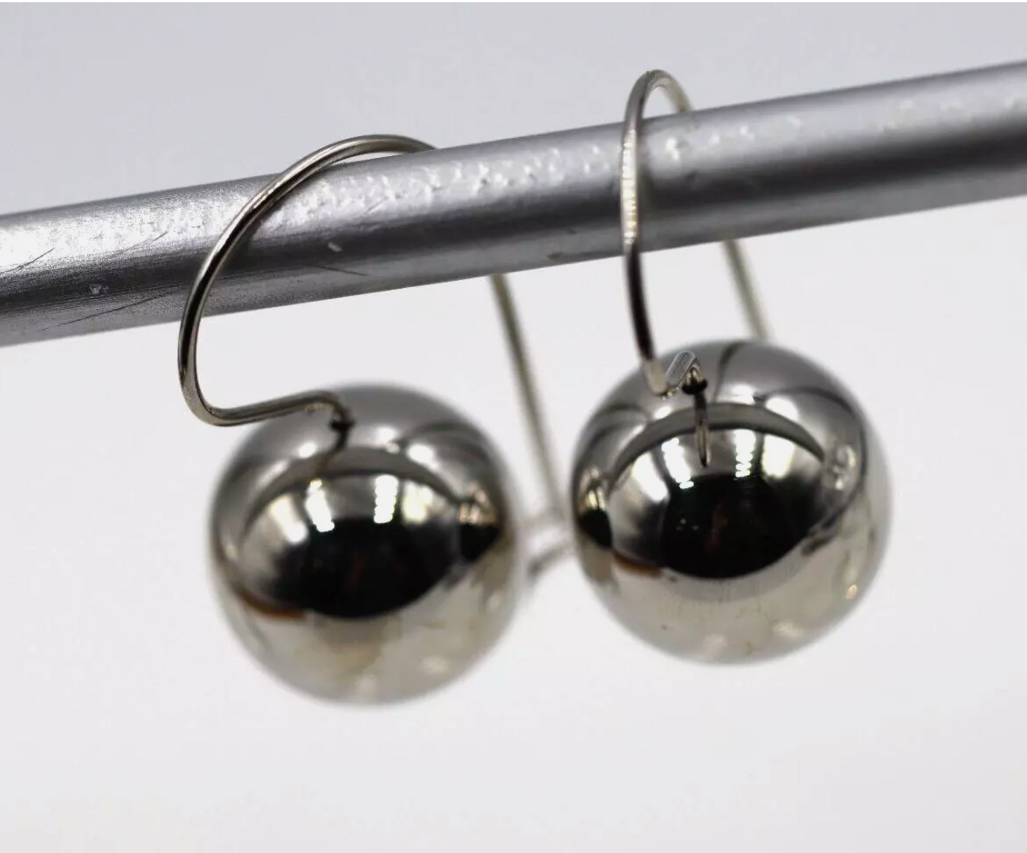 Kaedesigns Very Large 9ct Yellow, Rose or White Gold 18mm Euro Ball Earrings