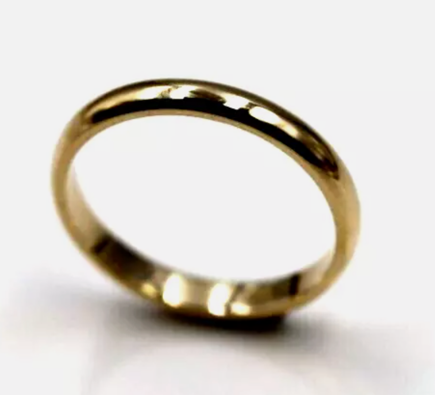Genuine Solid 9ct Yellow, Rose or White Gold Wedding Band Ring 2.6mm