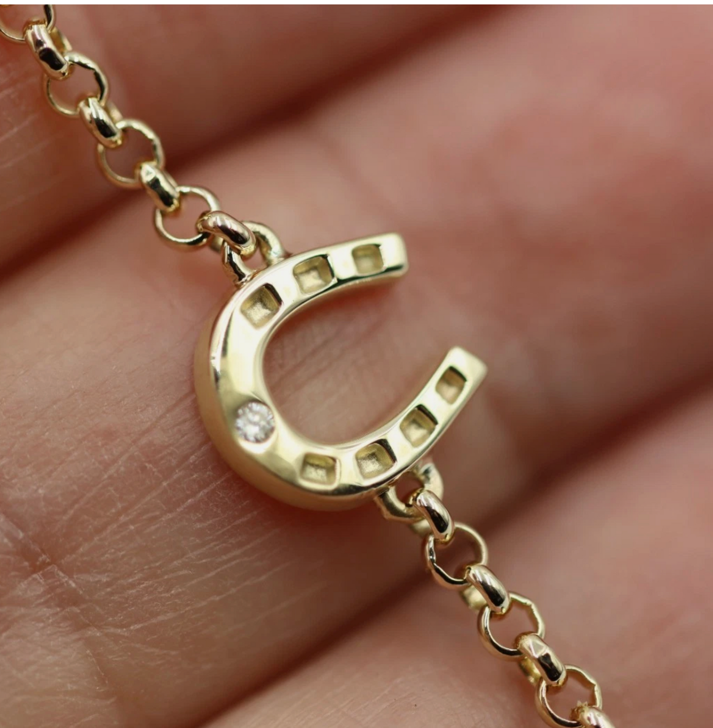 Genuine 9ct 9K 375 Yellow Gold or Rose Gold Solid 19cm Diamond Set Horseshoe Belcher Bracelet