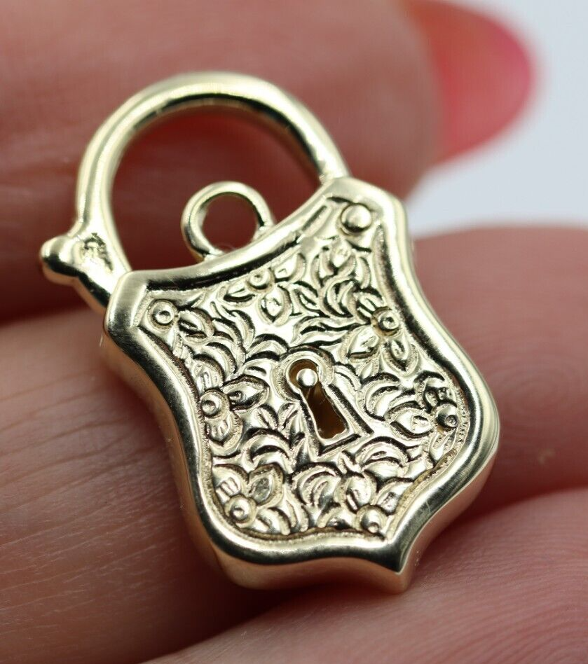 Genuine New 9k 9ct 15mm x 24mm Yellow, Rose and White Gold Filigree Heart Pendant / Padlock