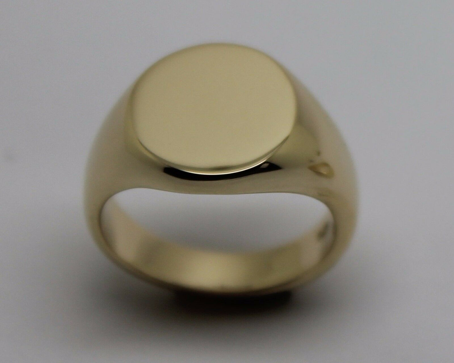 Kaedesigns Full Solid Heavy New 9ct Yellow, Rose or White Gold Oval Signet Ring Choose your ring size - Ring sizes Sizes I to L