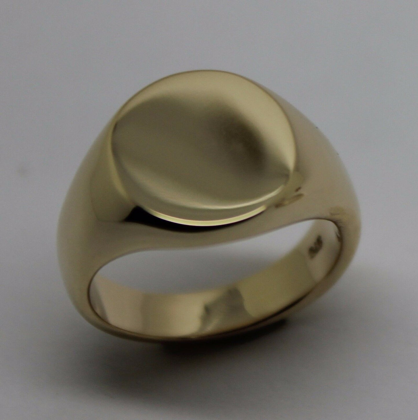 Kaedesigns Full Solid Heavy New 9ct Yellow, Rose or White Gold Oval Signet Ring Choose your ring size - Ring sizes Sizes I to L
