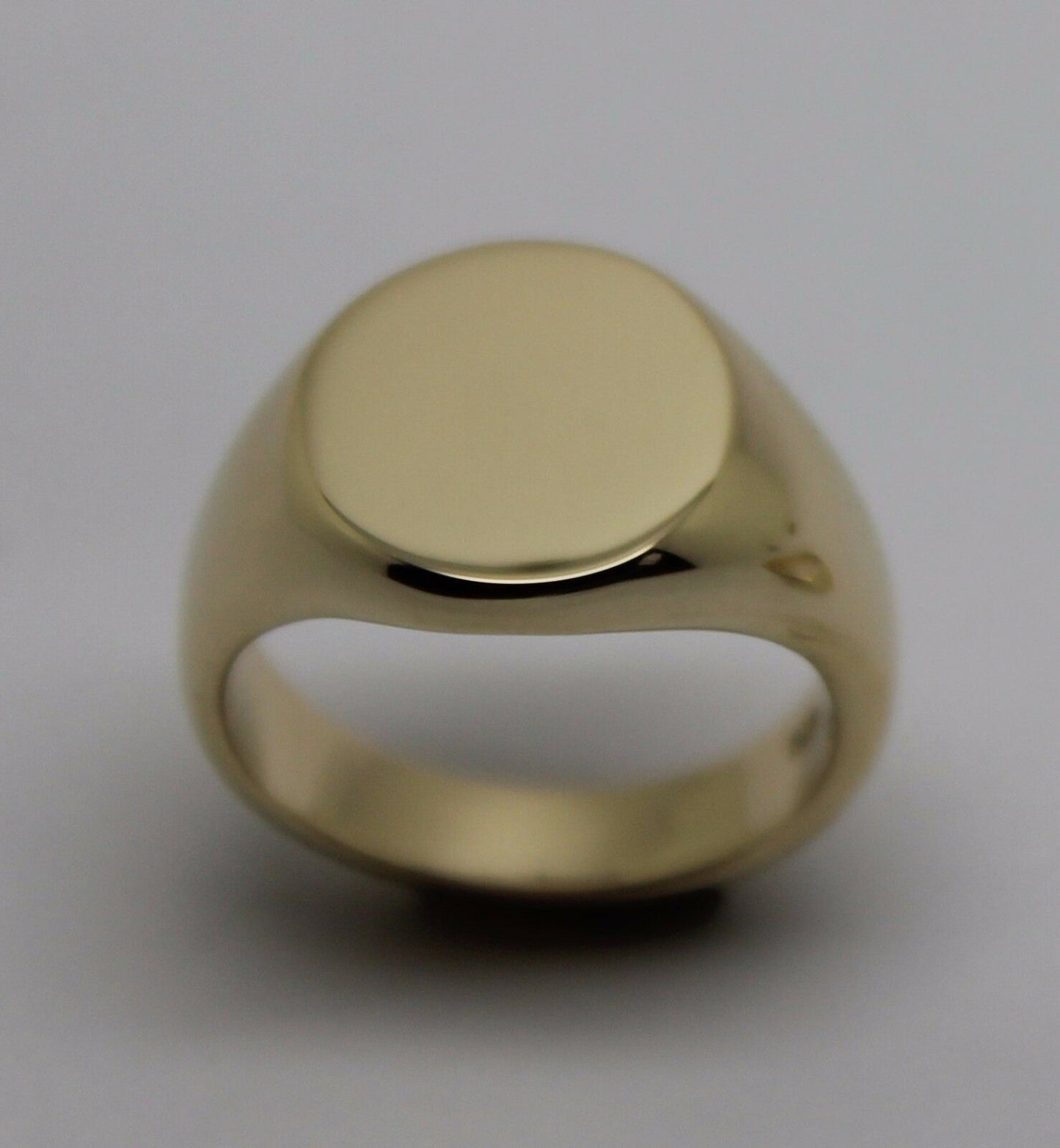 Kaedesigns Full Solid Heavy New 9ct Yellow, Rose or White Gold Oval Signet Ring Choose your ring size - Ring sizes Sizes I to L