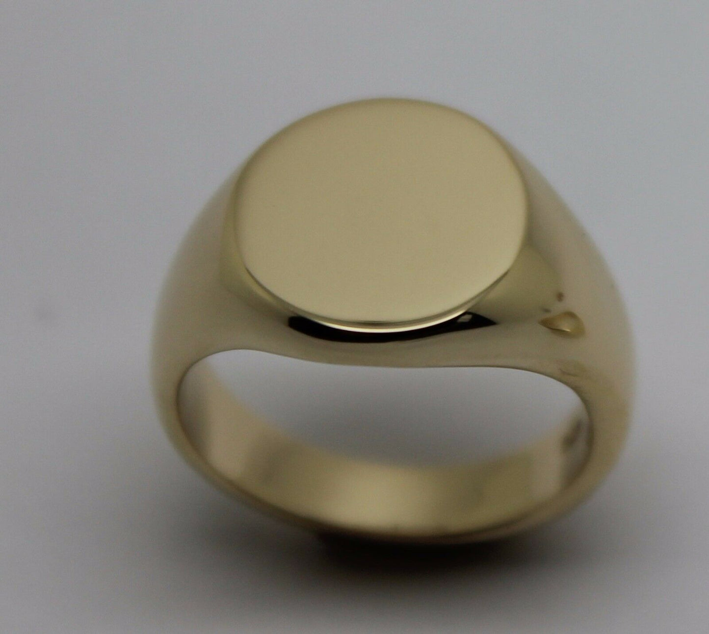 Kaedesigns Full Solid Heavy New 9ct Yellow, Rose or White Gold Oval Signet Ring Choose your ring size - Ring sizes Sizes I to L
