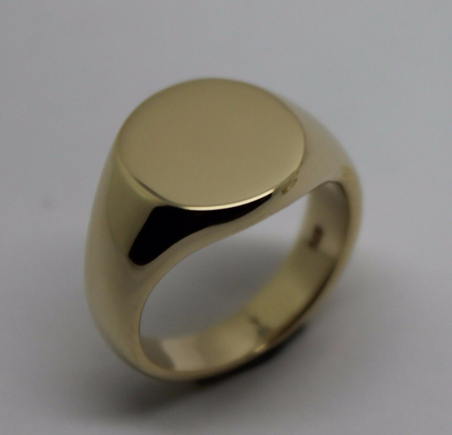 Kaedesigns Full Solid Heavy New 9ct Yellow, Rose or White Gold Oval Signet Ring Choose your ring size - Ring sizes Sizes I to L