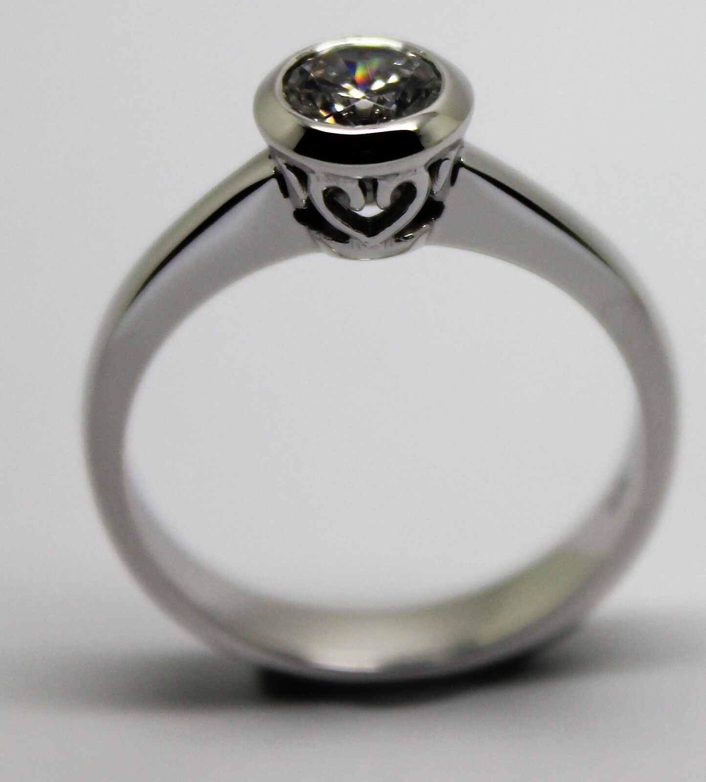 Genuine 9ct 375 Solid White Gold Engagement Ring Cubic Zirconia Size M