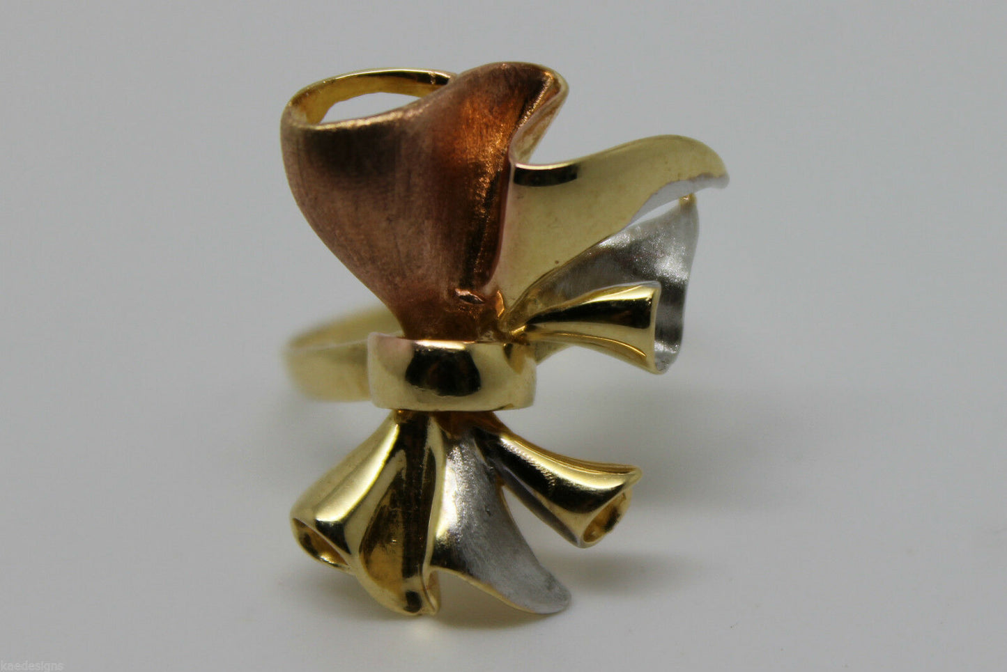 Size M Solid 18ct 750 Rose, Yellow And White Gold Bow Ring