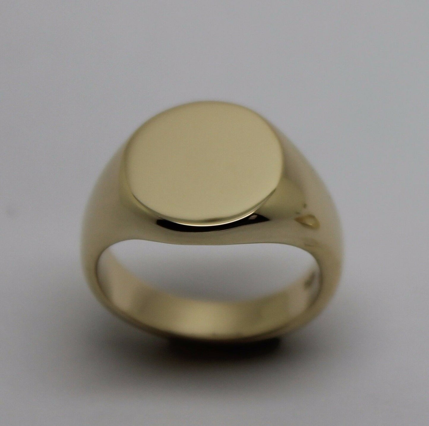 Kaedesigns Full Solid Heavy New 9ct Yellow, Rose or White Gold Oval Signet Ring Choose your ring size - Ring sizes Sizes I to L