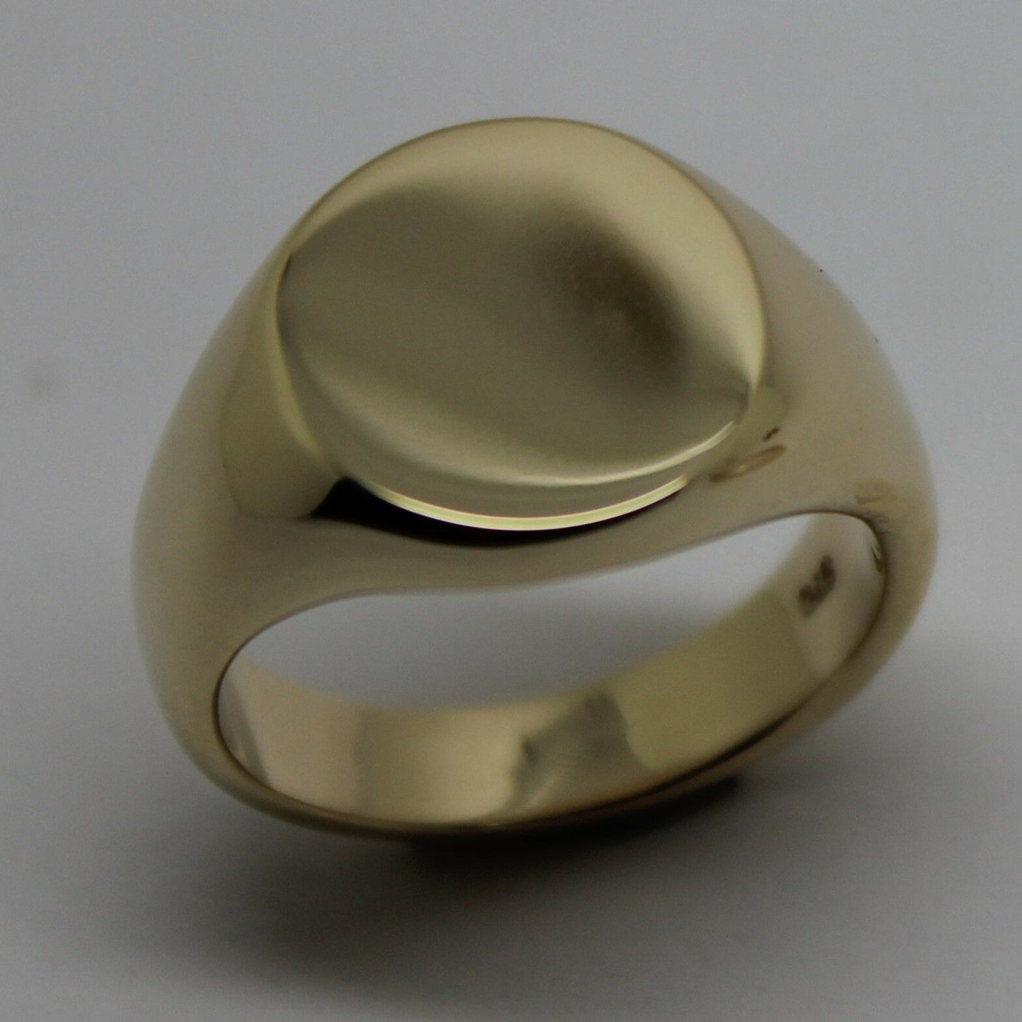 Kaedesigns Full Solid Heavy New 9ct Yellow, Rose or White Gold Oval Signet Ring Choose your ring size - Ring sizes Sizes I to L