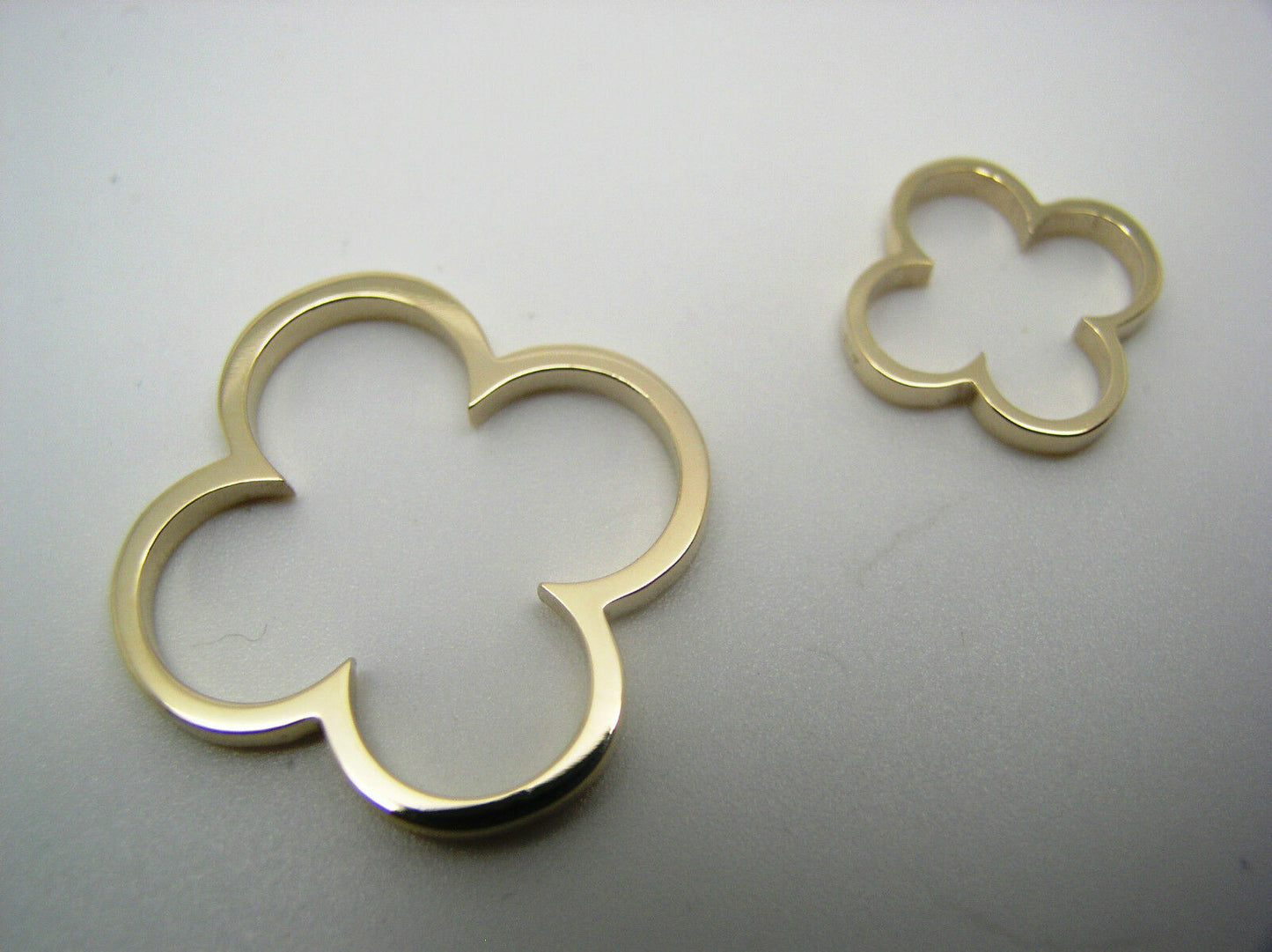Genuine Solid 9ct 9kt Yellow, Rose or White Gold Small And Large Four Leaf Clover Pendant