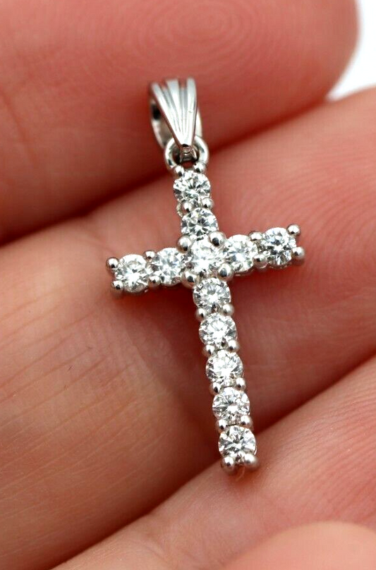 0.35cts Claw Set 18ct 750 White Gold Round Diamond Cross Pendant