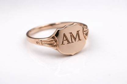 Kaedesigns Genuine New 9ct Solid Gold Large Signet Ring plus Engraving - Choose Your Size