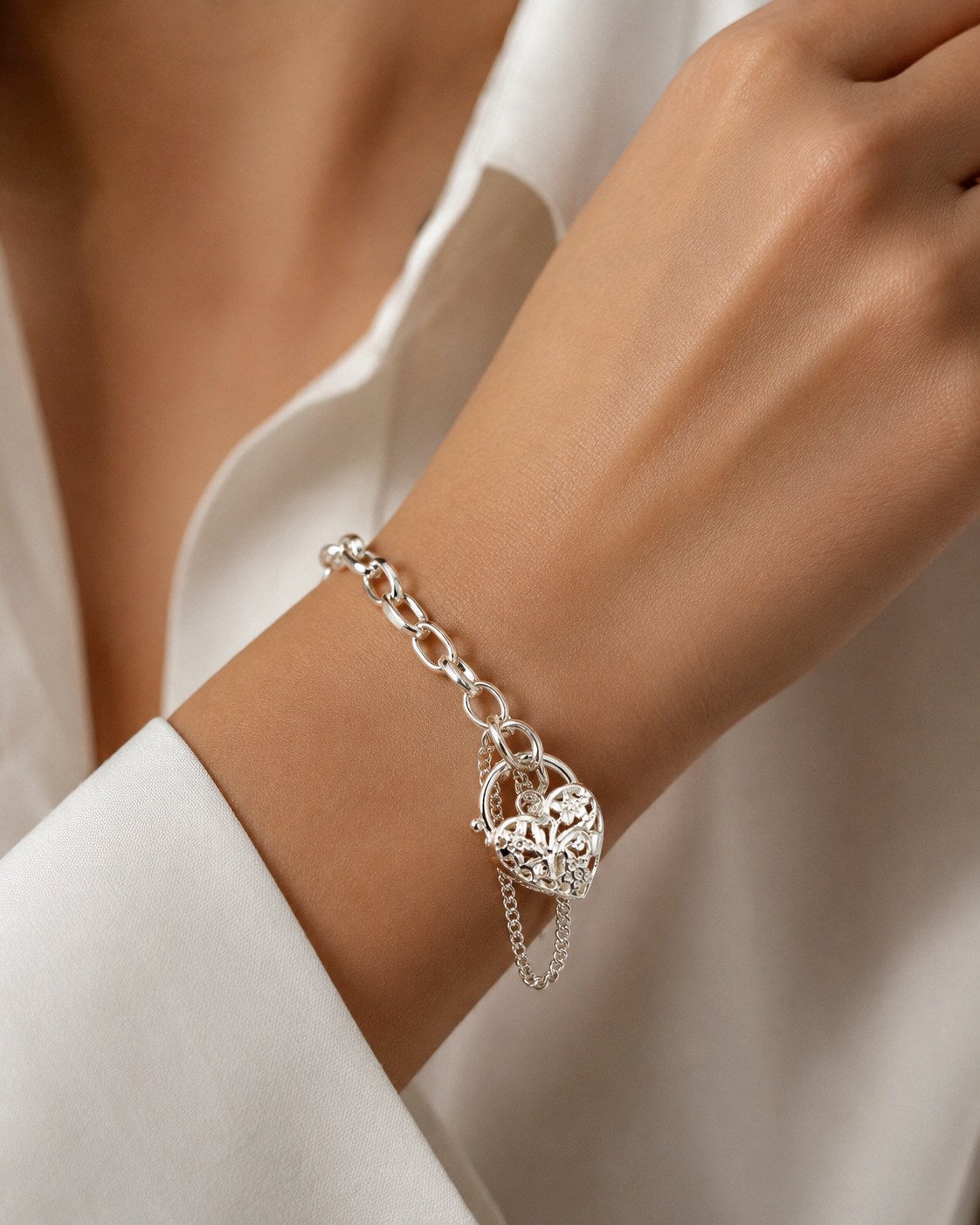 Sterling Silver 925 Oval Belcher bracelet 19cm long Heart Padlock