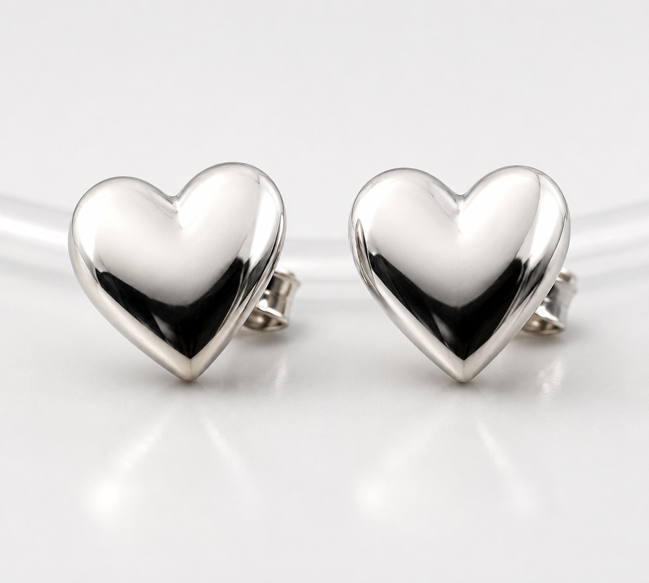 Kaedesigns 9ct 9K 375 Solid Yellow, Rose or White Gold Stud Small Heart Earrings
