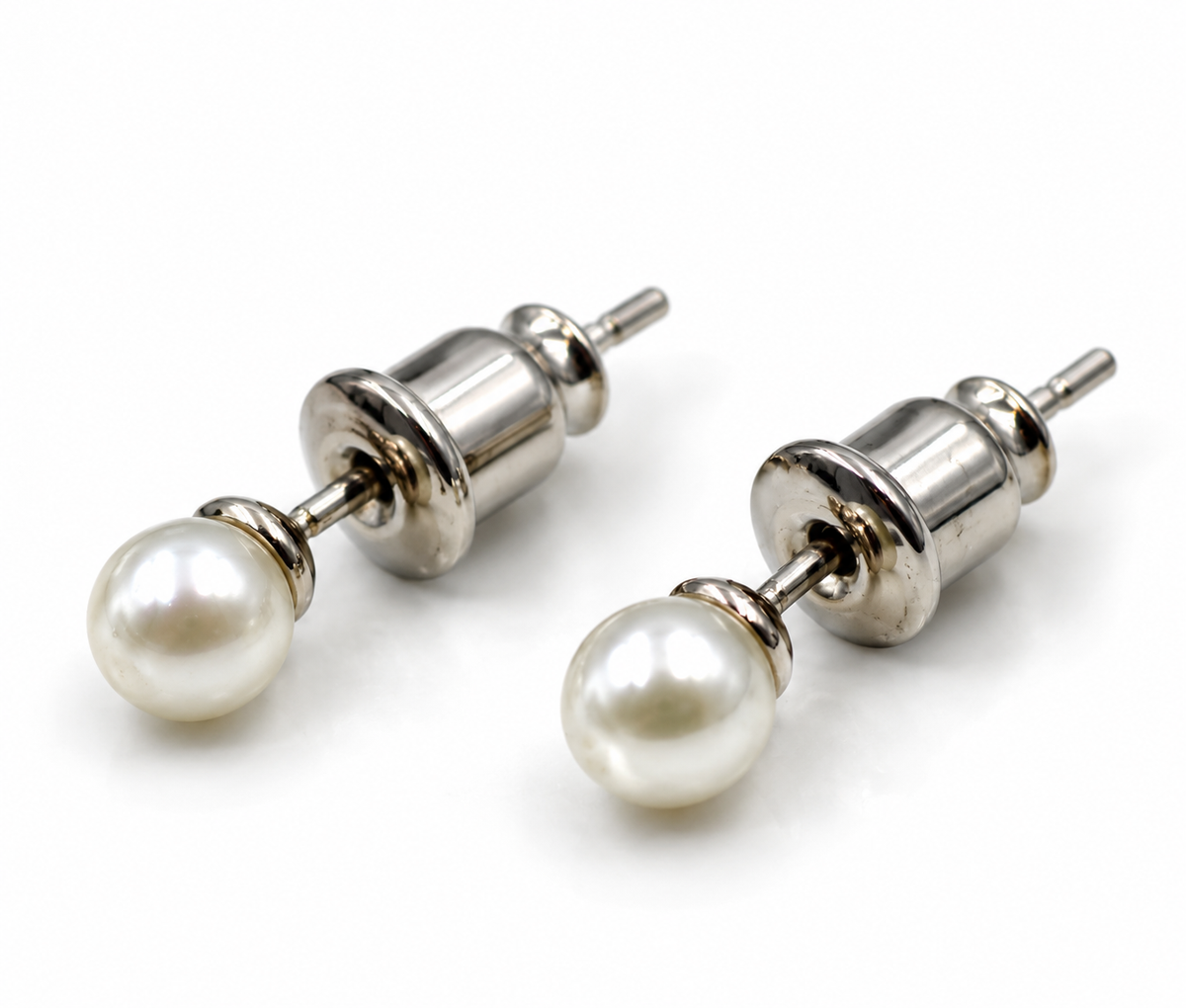 925 Sterling Silver Freshwater Pearl Stud Earrings, 4mm