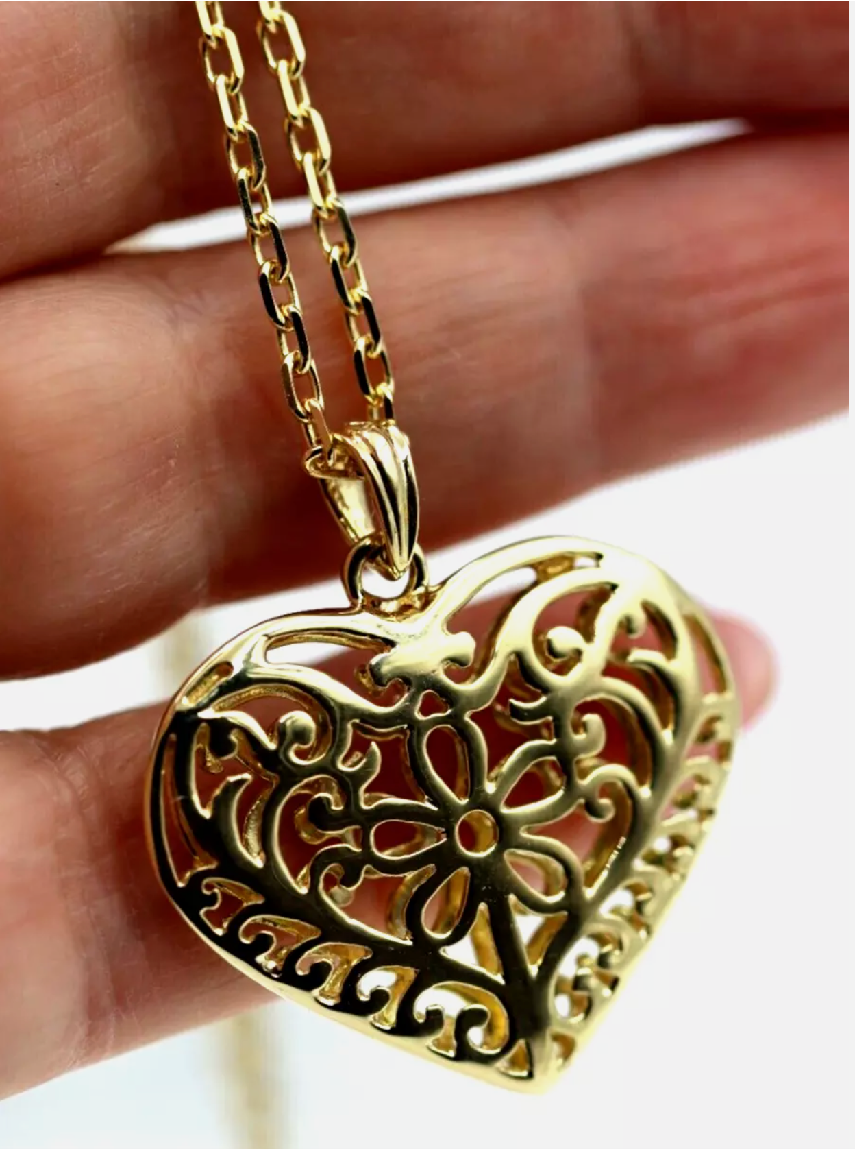 18ct Large Yellow Gold Filigree Double Sided Heart Pendant + 60cm Necklace