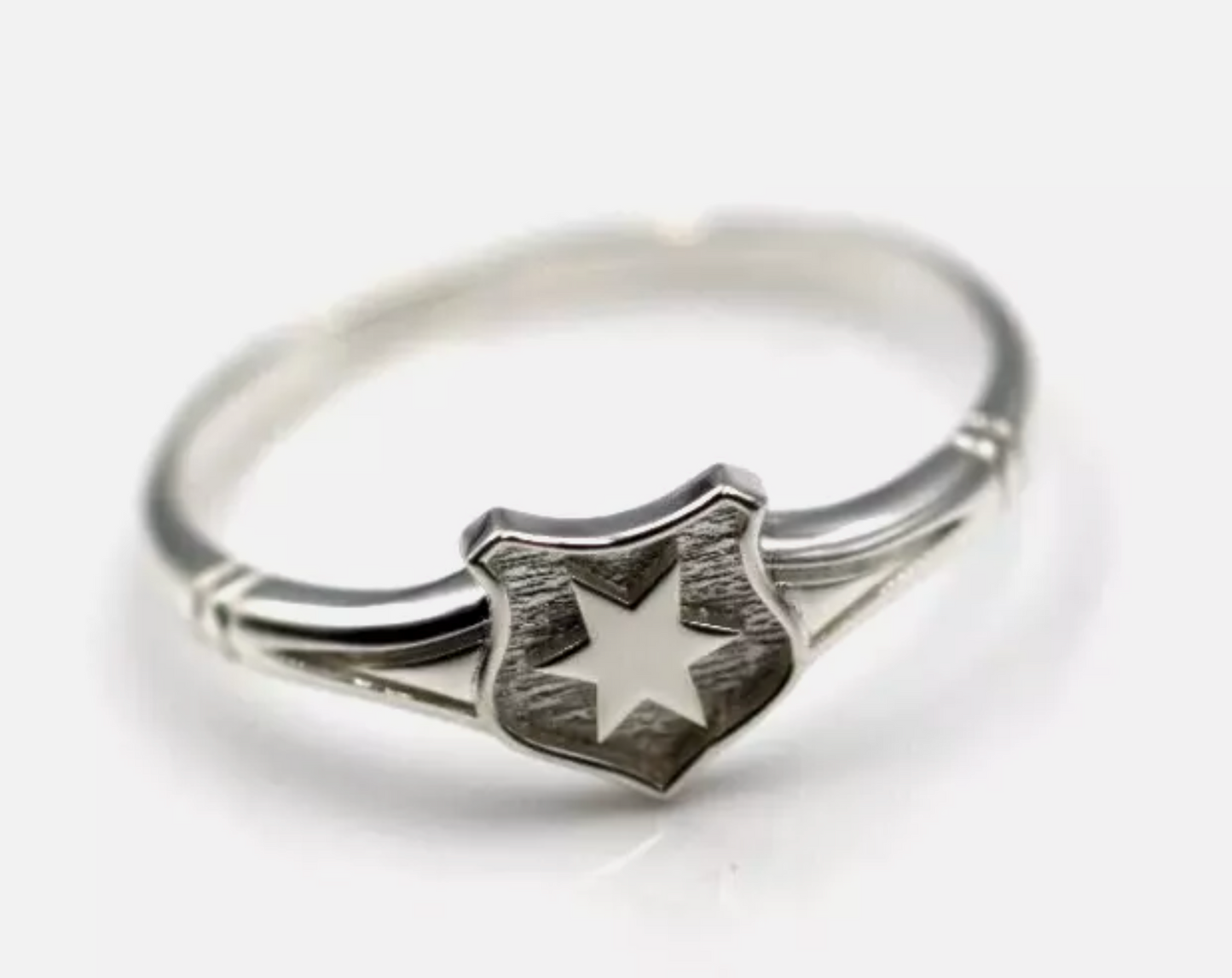 Small Sterling Silver 925 Shield Signet Ring - Engraved With Star