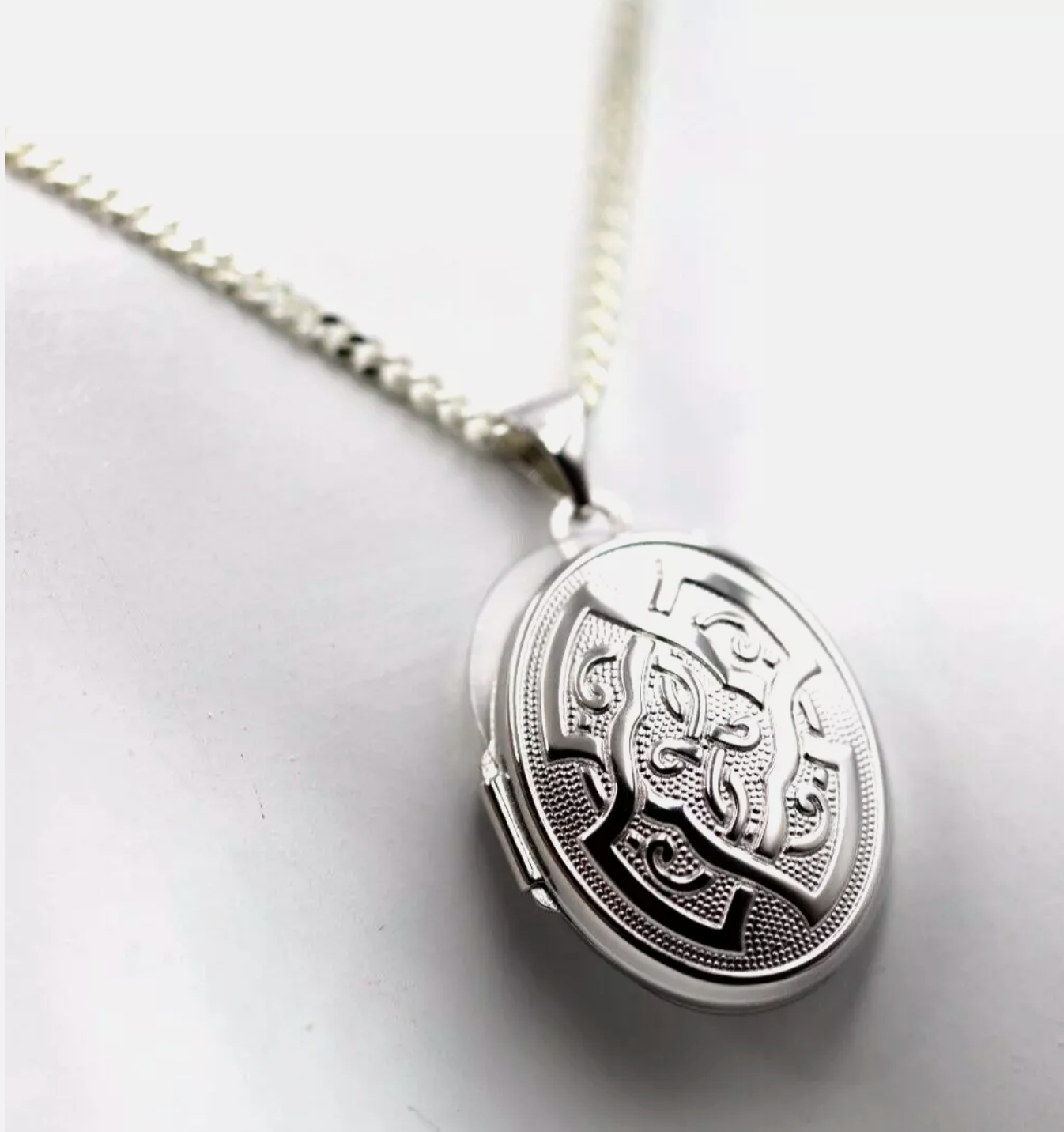 Sterling Silver 925 Oval Celtic Locket Pendant With 2 Photos + Chain Necklace