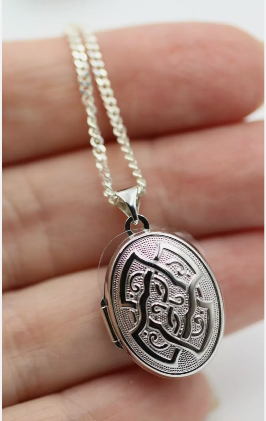 Sterling Silver 925 Oval Celtic Locket Pendant With 2 Photos + Chain Necklace