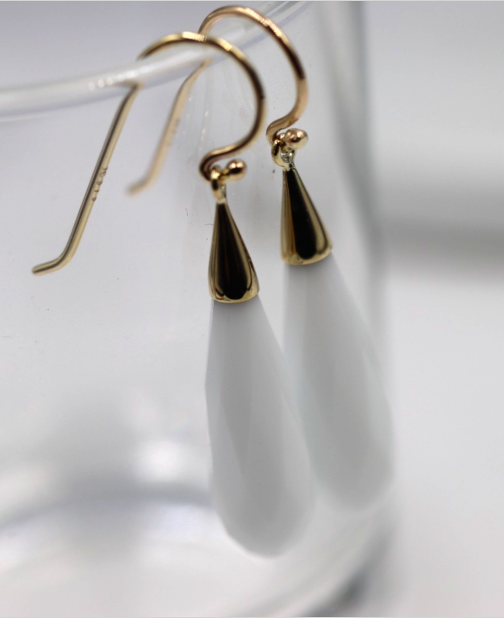 Genuine 9ct 9k 375 Briolette White Obsidian Drop Earwires Earrings
