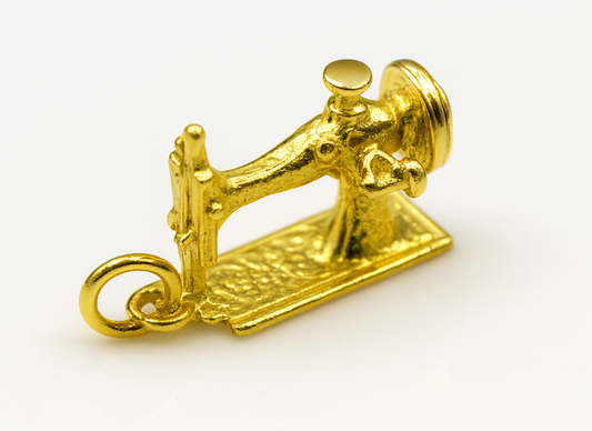 Kaedesigns 9ct Yellow, Rose or White Gold Sewing Machine Charm Pendant