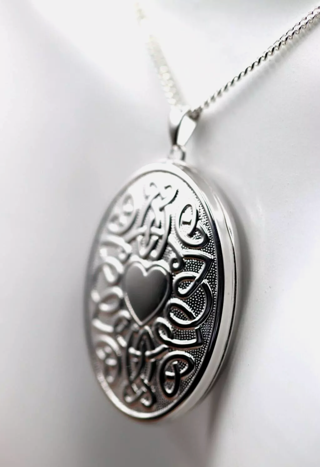 Sterling Silver 925 Heart Celtic Design 6 Photo Oval Locket + Necklace