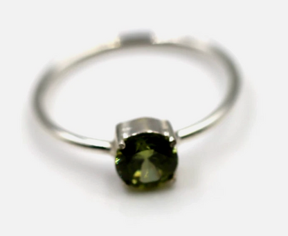 Size P August Birthstone Sterling Silver 925 Green Peridot Ring