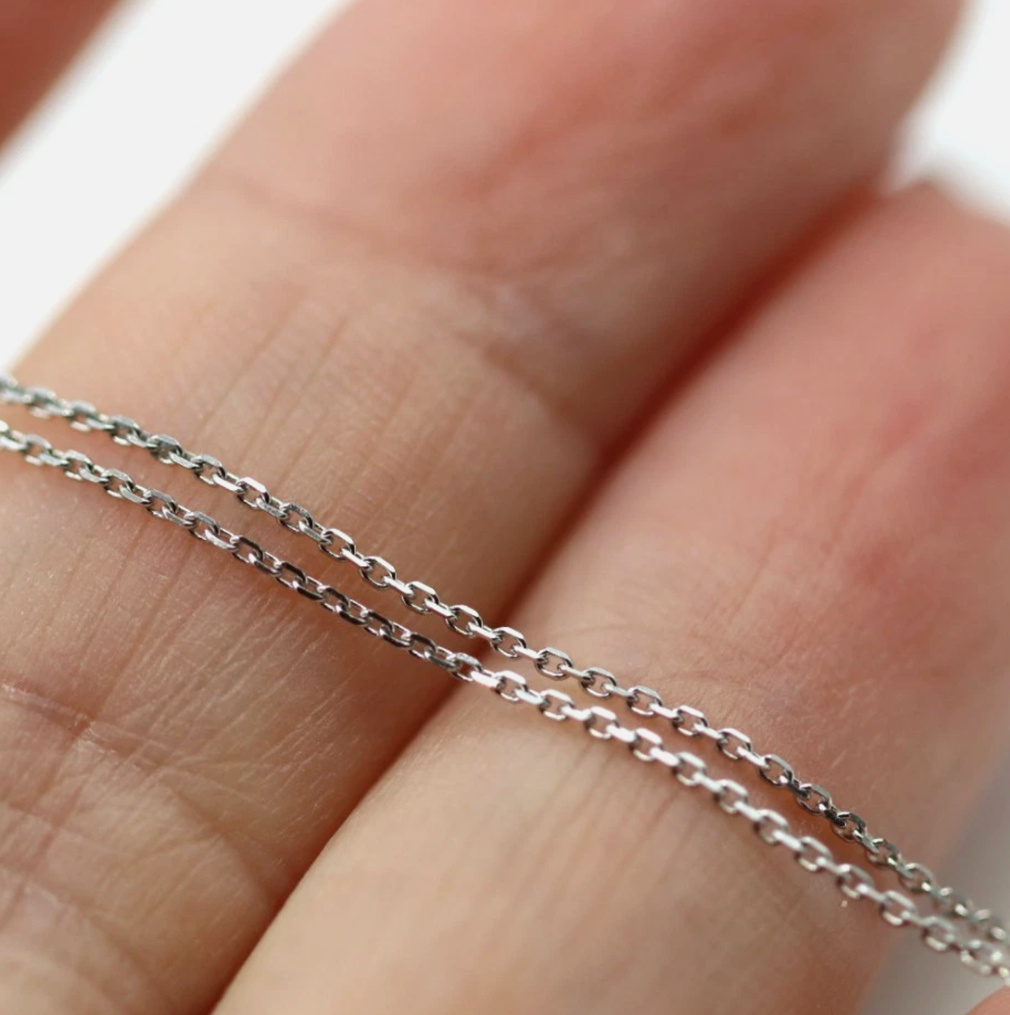 Genuine 18ct 18K White Gold Fine Cable Chain Necklace 1.29grams 50cm