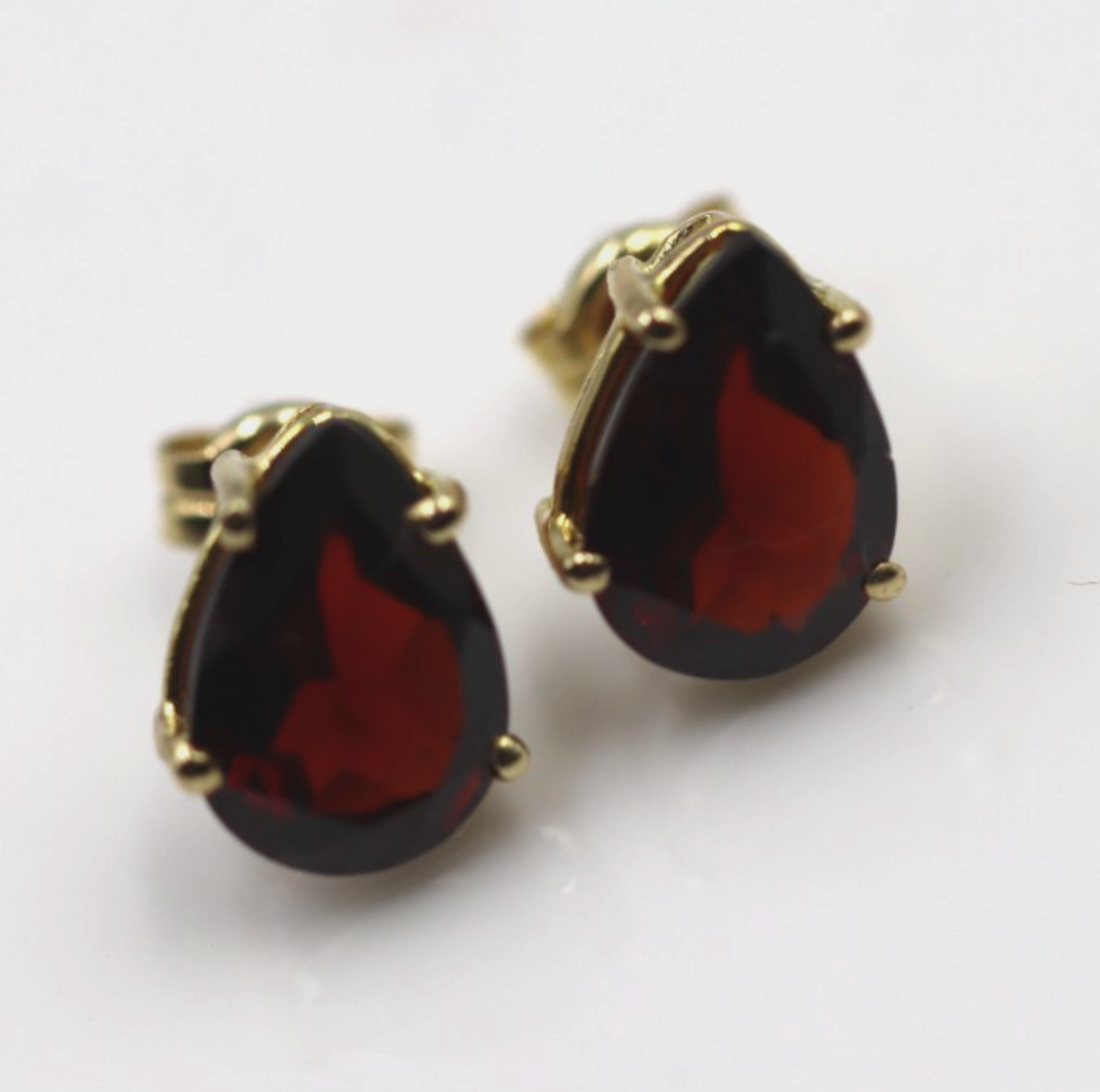 Genuine 9k 9ct Yellow Gold Natural Garnet Teardrop Pear Studs Earrings 8mm x 10mm