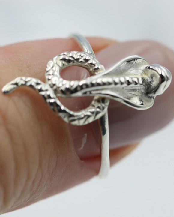 Sterling Silver 925 Delicate Snake Cobra Ring Size Q / 8