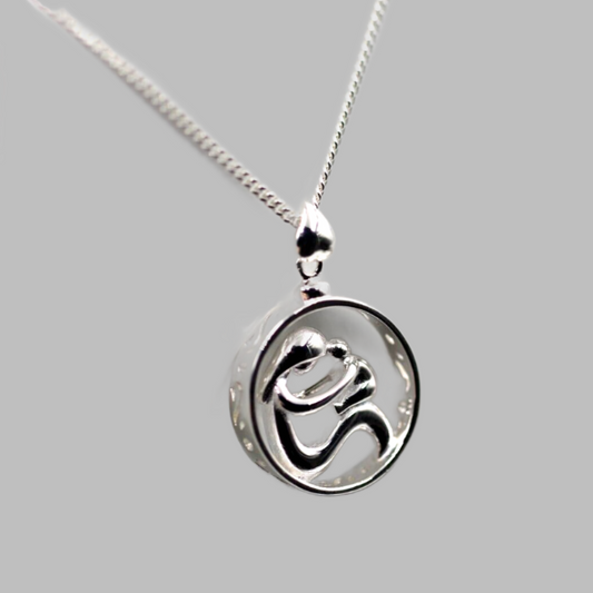 Sterling Silver Mother & Child Baby Story Wheel Pendant 17mm + Necklace