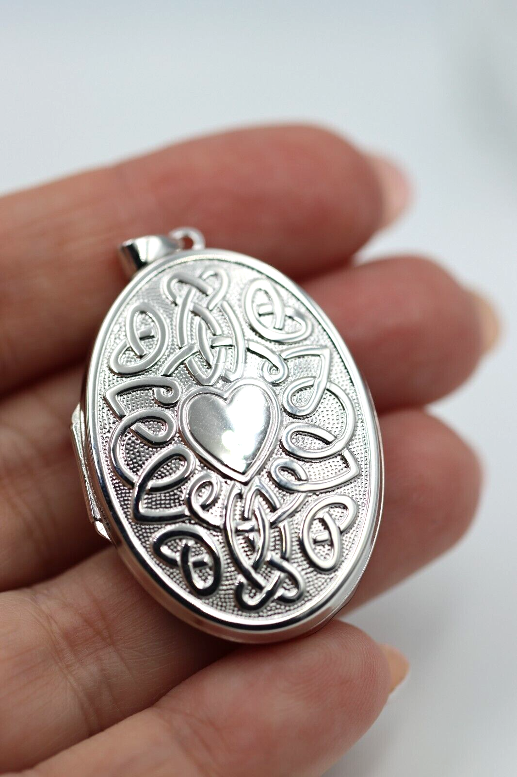 Sterling Silver 925 Heart Celtic Design 6 Photo Oval Locket + Necklace