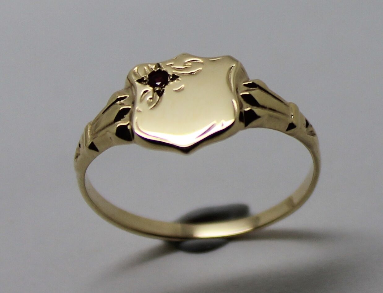 Size K 9ct Small Yellow, Rose or White Gold Garnet (Birthstone For January) Shield Signet Ring