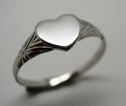 Kaedesigns, Genuine Solid 9ct 9kt 375 White Gold Heart Signet Ring Size S