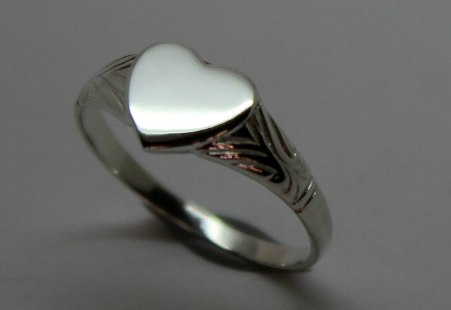 Kaedesigns New Size H Sterling Silver Heart Signet Ring