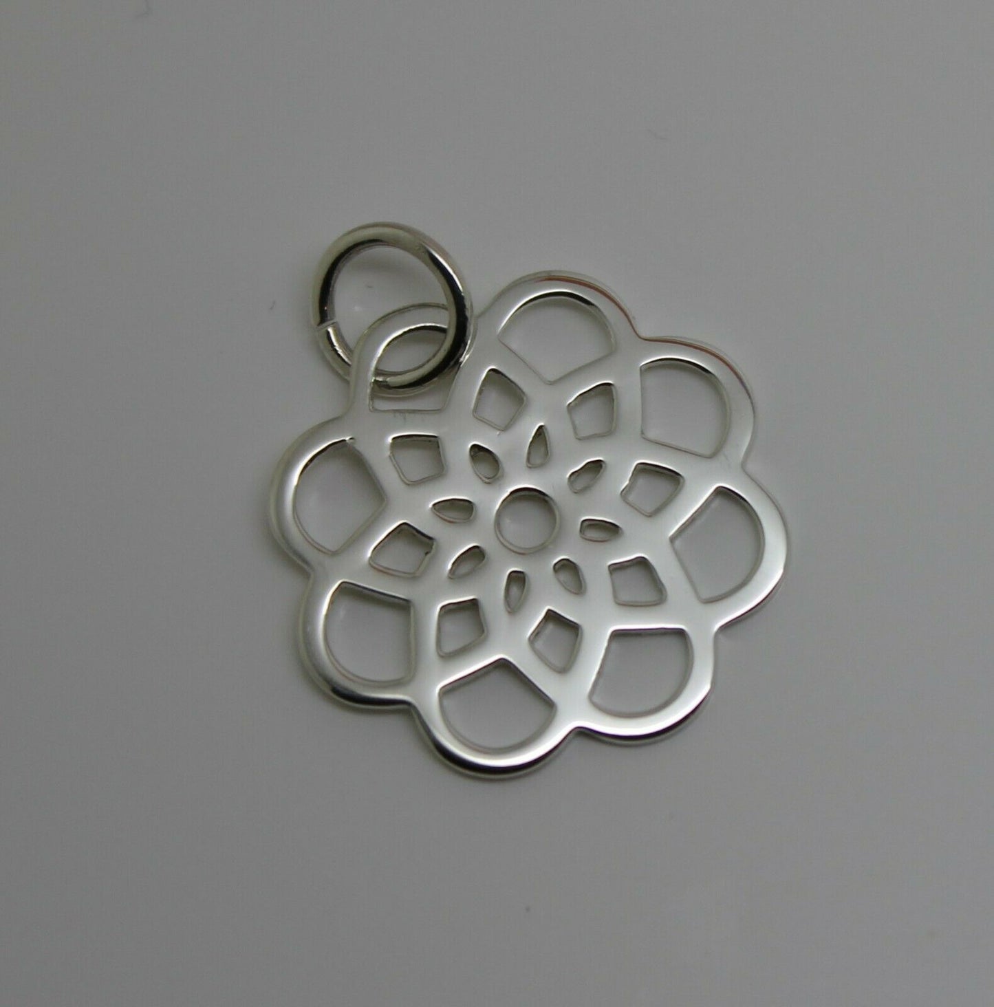 Kaedesigns New Sterling Silver 925 Flower Medium Pendant