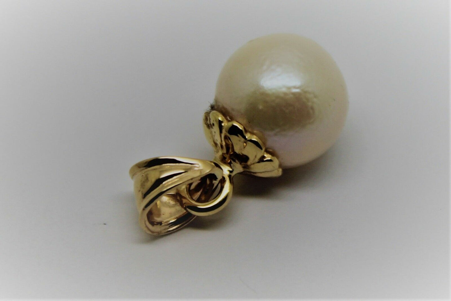 Genuine 9ct 9k Solid Yellow, Rose or White Gold 12mm White  Pearl Ball Pendant