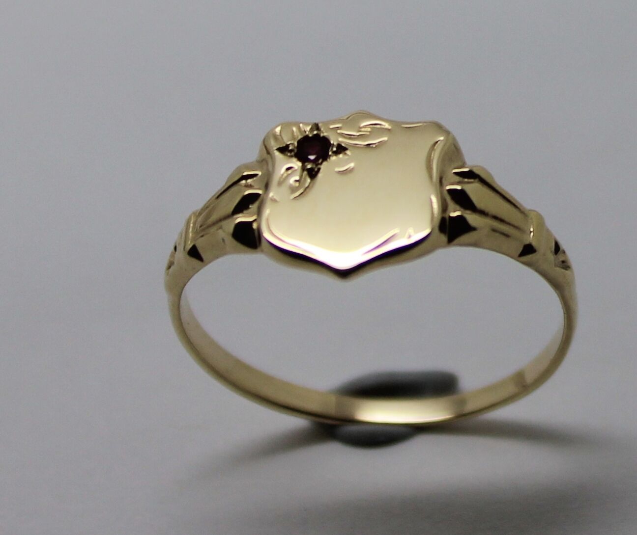 Size K 9ct Small Yellow, Rose or White Gold Garnet (Birthstone For January) Shield Signet Ring