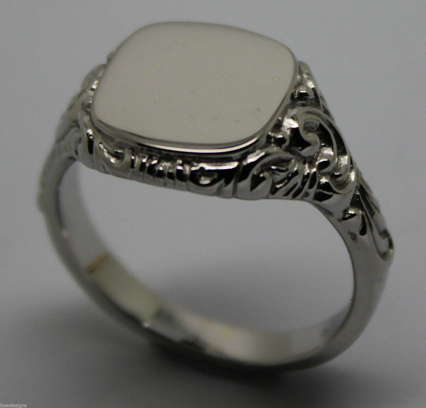 Heavy Size W Large Mens 9ct White Gold Square Engraved Signet Ring