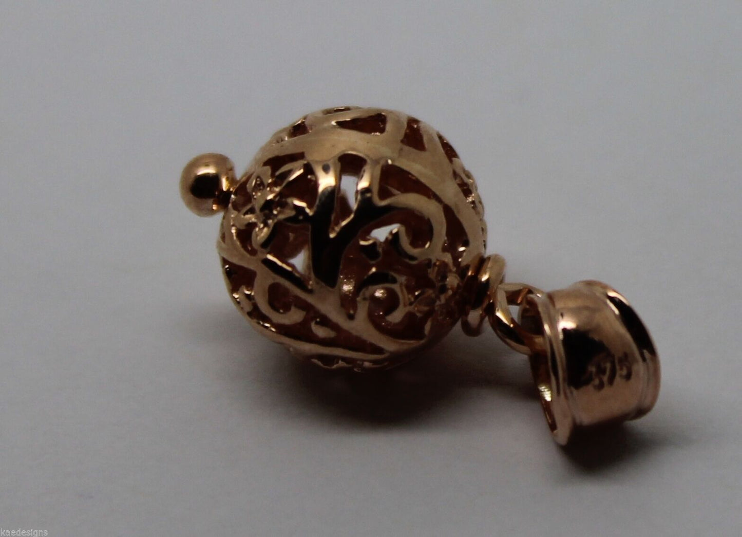 9ct Yellow Gold or White Gold or Rose Gold 10mm Filigree Ball Pendant