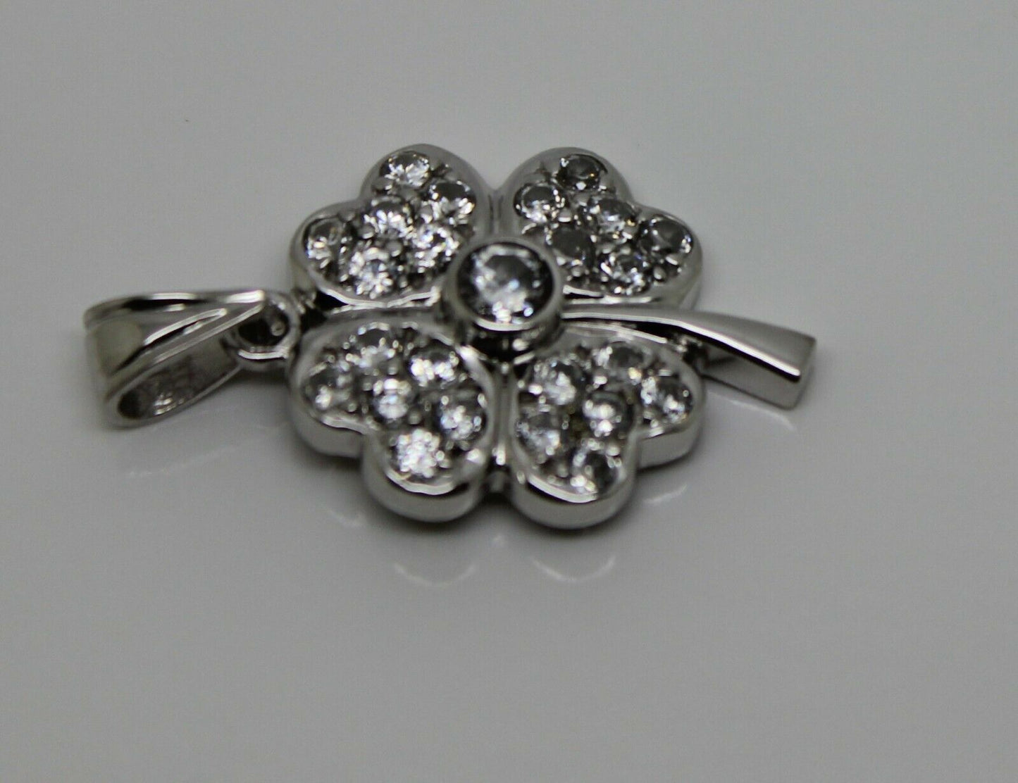 Genuine 9ct 9kt White Gold Cubic Zircon Four Leaf Clover Pendant