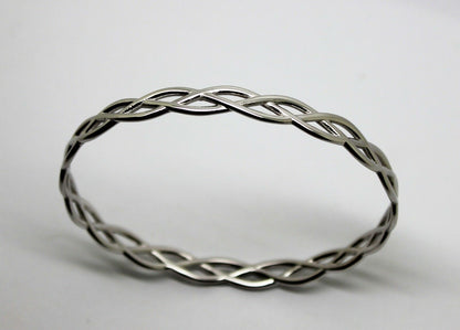 Solid Genuine 375 9ct 9kt Yellow, Rose or White Gold Celtic Knot Oval Bangle  7.1cm X 5.9cm