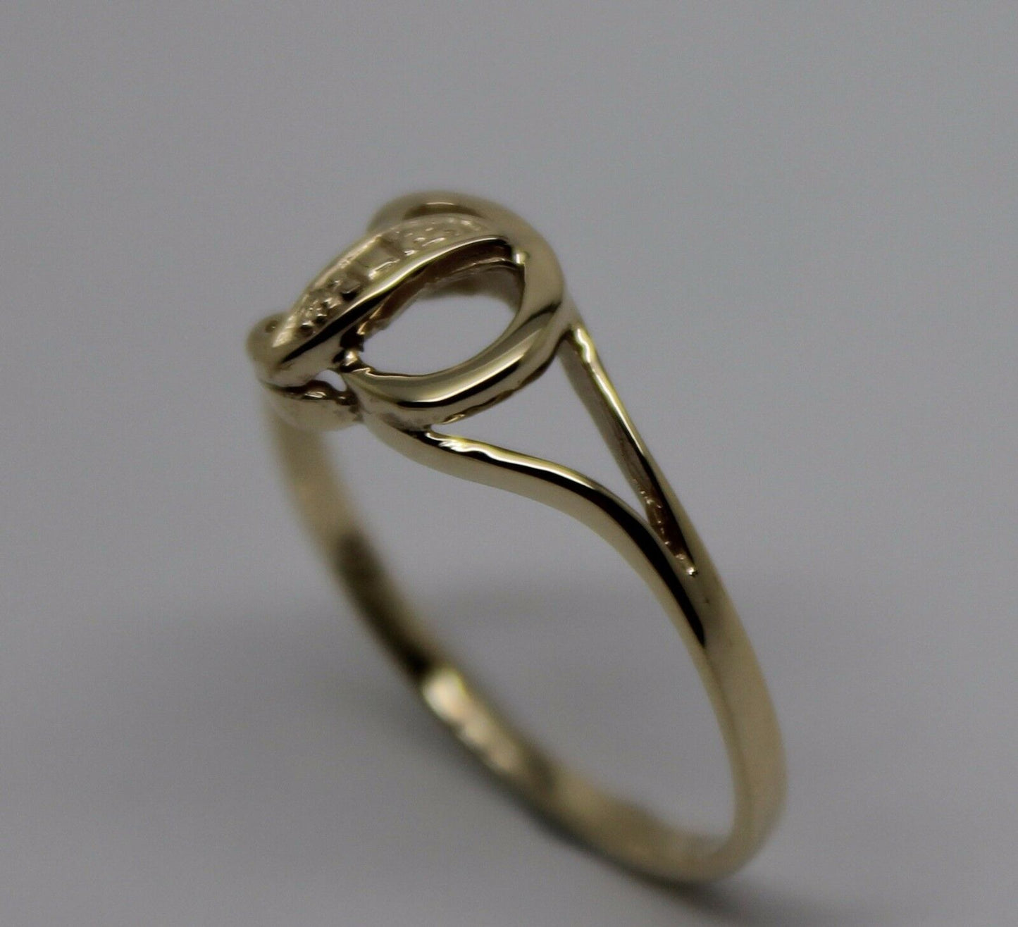 Genuine Delicate 9ct 375 Yellow, Rose or White Gold Initial Ring D