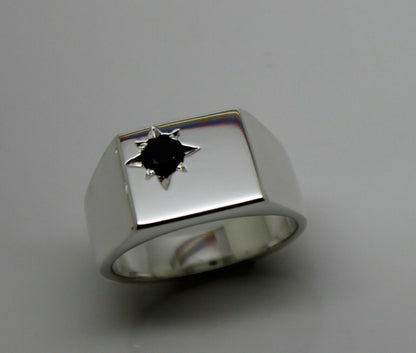 Kaedesigns Mens Sterling Silver Black 4mm Sapphire Square Signet Ring