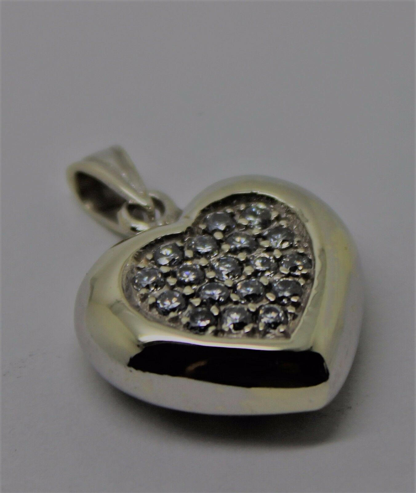 Genuine New 9ct 9k White Gold Cubic Zirconia Pave Heart Pendant *Free Express Post In Oz*