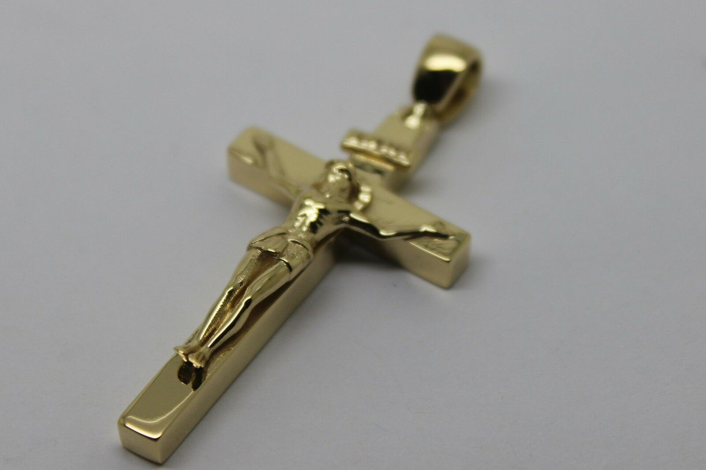 Kaedesigns New Genuine 18ct Yellow, Rose or White Gold Solid Heavy Crucifix Cross Pendant