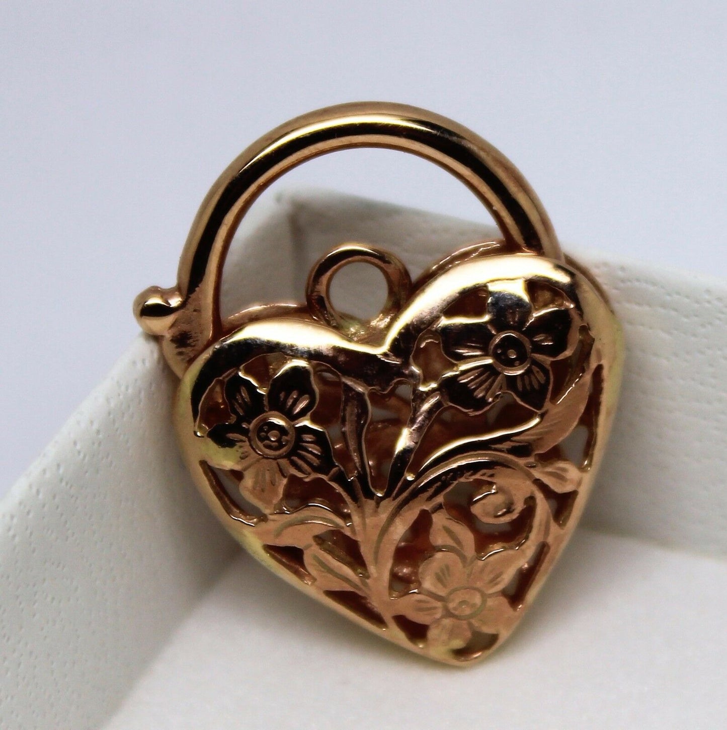 Genuine 9ct 21mm Yellow, Rose or White Gold Filigree Heart Pendant / Padlock