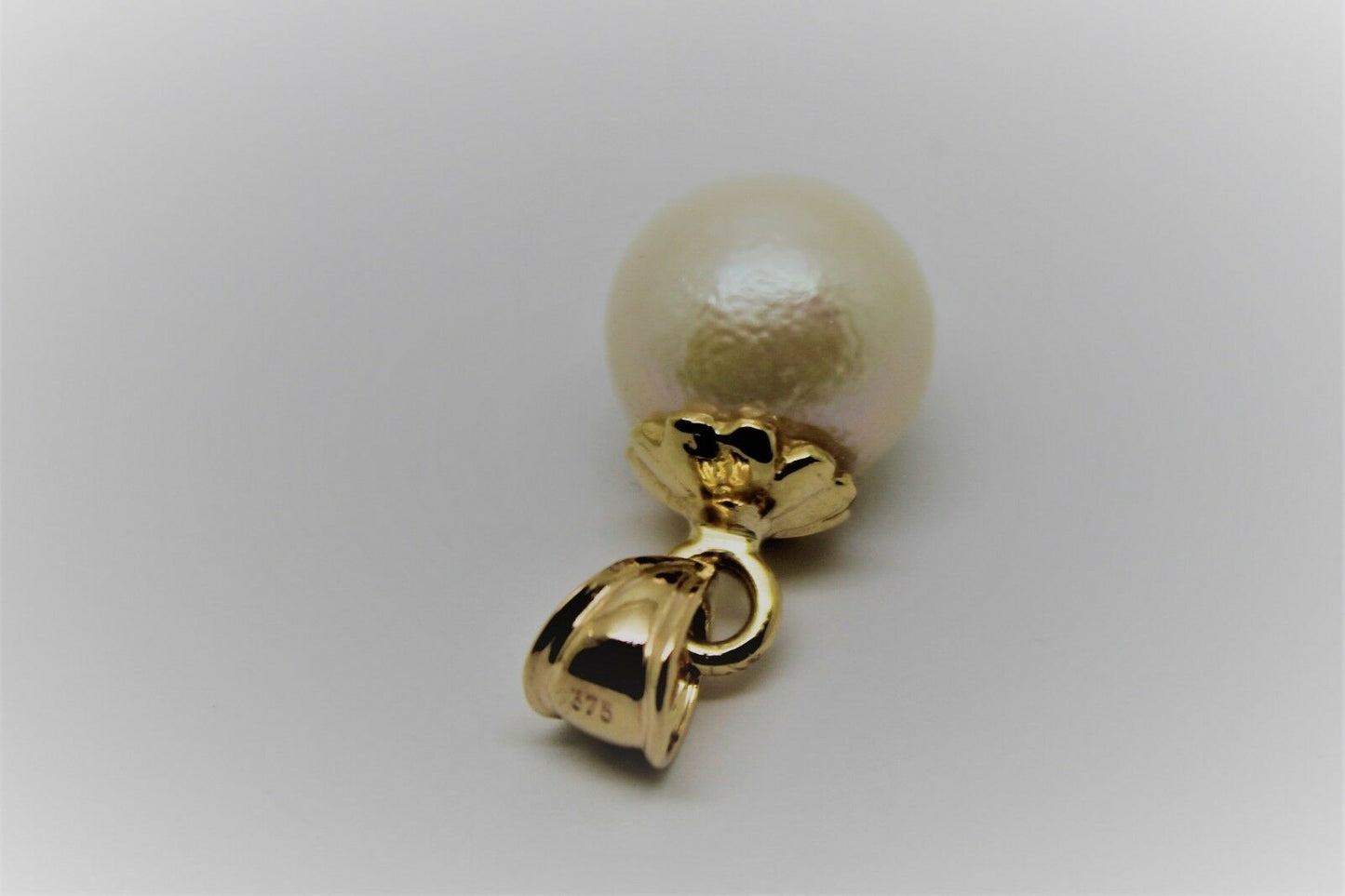 9ct 9k  Solid Yellow Gold 14mm White Freshwater Pearl Ball Pendant